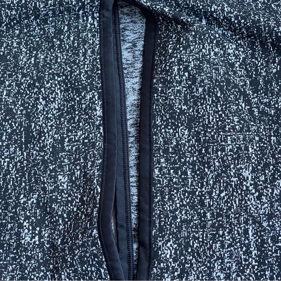 Lululemon Scarf Vinyasa Black And White 1523 - Picture 5 of 7